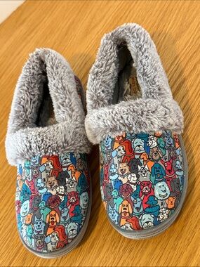 BOBS from Skechers Gray Plush Lined One-Piece Slippers with Multicolor Dog Print